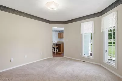 18330 Shaw Road, Chagrin Falls, OH 44023 - Photo 4