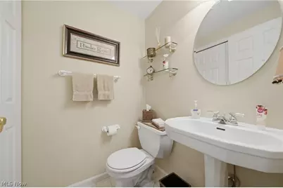 1652 Southpointe Circle NE, Canton, OH 44714 - Photo 20