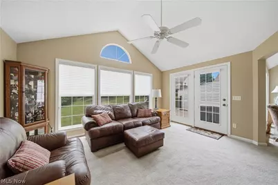 1652 Southpointe Circle NE, Canton, OH 44714 - Photo 18