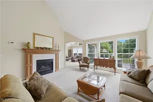 1652 Southpointe Cir NE, Canton, OH 44714 - Photo 14