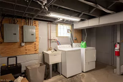 588 Elma Street, Akron, OH 44310 - Photo 22