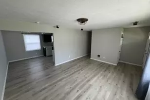 7526 Holly Dr, Mentor on the Lake, OH 44060 - Photo 4