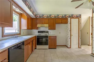 8142 Walter St NW, Massillon, OH 44646 - Photo 4