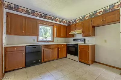 8142 Walter Street NW, Massillon, OH 44646 - Photo 6