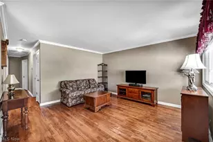 30892 Harrison Rd, Wickliffe, OH 44092 - Photo 6