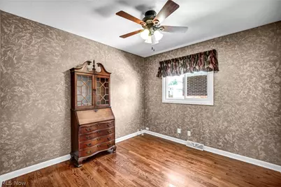 30892 Harrison Road, Wickliffe, OH 44092 - Photo 16