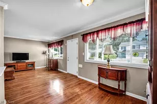 30892 Harrison Rd, Wickliffe, OH 44092 - Photo 10