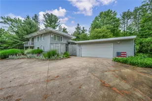 1425 Partridge Ln, Akron, OH 44333 - Photo 4