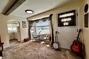 811 Leonard Ave, Belpre, OH 45714 - Photo 6