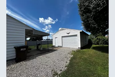 811 Leonard Avenue, Belpre, OH 45714 - Photo 2