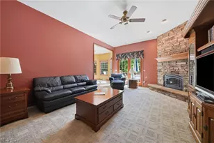 12065 Pheasant Ct, Chardon, OH 44024 - Photo 8