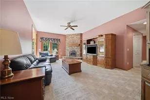 12065 Pheasant Ct, Chardon, OH 44024 - Photo 6