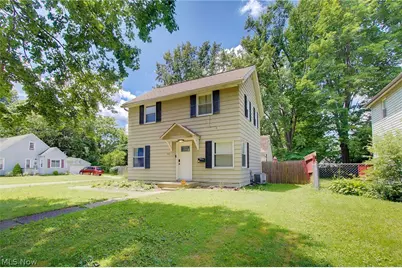 754 Hayden Avenue, Akron, OH 44320 - Photo 2