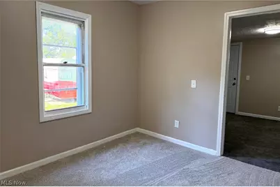 318 Joseph Avenue, Barberton, OH 44203 - Photo 10