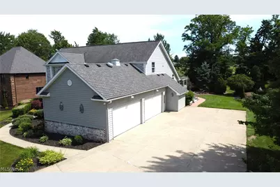 2740 S Canyon Trail, Hinckley, OH 44233 - Photo 2