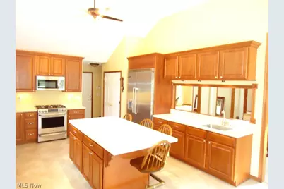 2740 S Canyon Trail, Hinckley, OH 44233 - Photo 12