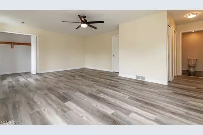 1565 Douglas Road, Wickliffe, OH 44092 - Photo 20