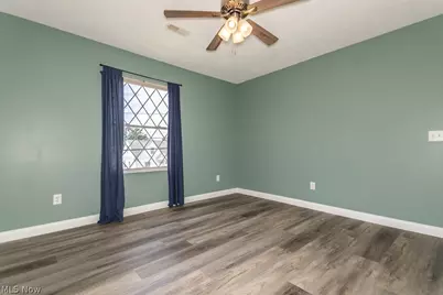 1565 Douglas Road, Wickliffe, OH 44092 - Photo 32