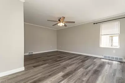 1565 Douglas Road, Wickliffe, OH 44092 - Photo 8