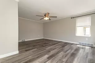 1565 Douglas Rd, Wickliffe, OH 44092 - Photo 8