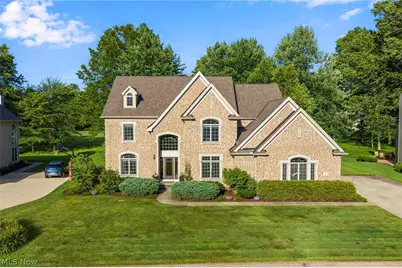 583 Legends Row, Avon Lake, OH 44012 - Photo 2