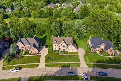 583 Legends Row, Avon Lake, OH 44012 - Photo 4