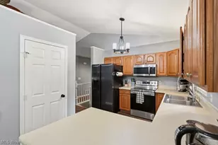 3166 Vermont St NW, North Canton, OH 44720 - Photo 12