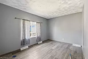 1920 Manchester Rd, Akron, OH 44314 - Photo 12
