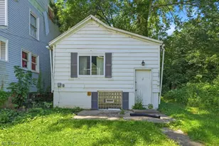 1920 Manchester Rd, Akron, OH 44314 - Photo 10