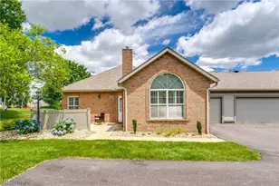 230 Whippoorwill Ln, Mansfield, OH 44906 - Photo 2