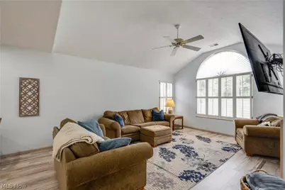 230 Whippoorwill Lane, Mansfield, OH 44906 - Photo 6