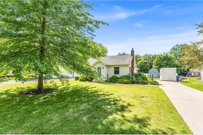 1372 Earhart Avenue, Akron, OH 44320 - Photo 2