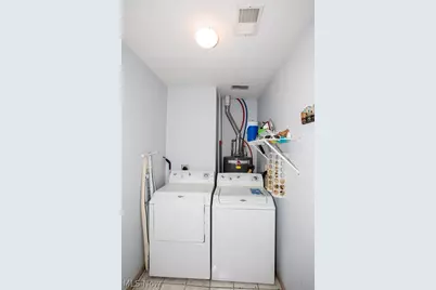 695 E Western Reserve Road, Poland, OH 44514 - Photo 14