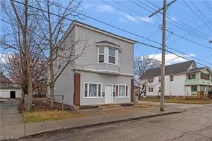 3469 W 45th St, Loveland, OH 44102 - Photo 2