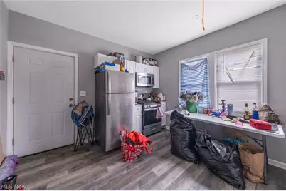 3469 W 45th Street, Loveland, OH 44102 - Photo 4