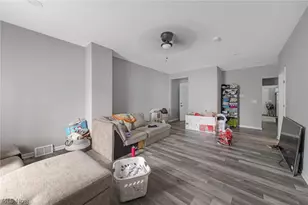 3469 W 45th St, Loveland, OH 44102 - Photo 8