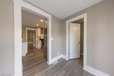 1614 Robinwood Avenue, Oakwood, OH 44107 - Photo 14