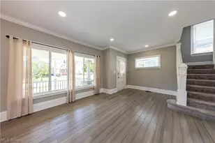 1614 Robinwood Ave, Oakwood, OH 44107 - Photo 4