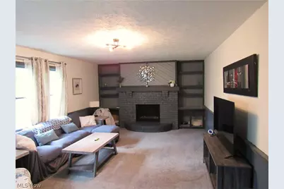 389 Tulip Trail, Wadsworth, OH 44281 - Photo 8