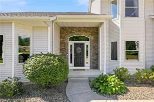 522 Tanglewood Trail, Cuyahoga Falls, OH 44223 - Photo 4