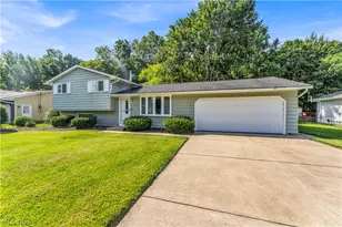 34739 Highland Dr, North Ridgeville, OH 44039 - Photo 2