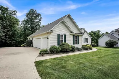2924 Robert Gary Court, Medina, OH 44256 - Photo 2