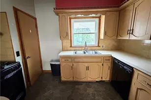 1040 W 18th St, Lorain, OH 44052 - Photo 20