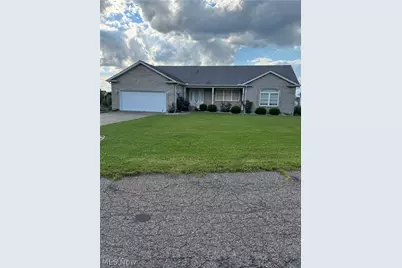 46121 Country Lake Drive, St Clairsville, OH 43950 - Photo 2