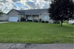 46121 Country Lake Dr, St Clairsville, OH 43950 - Photo 4