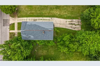 10103 Lamontier Avenue, Loveland, OH 44104 - Photo 40