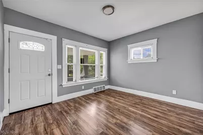 10103 Lamontier Avenue, Loveland, OH 44104 - Photo 4