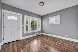 10103 Lamontier Ave, Loveland, OH 44104 - Photo 4