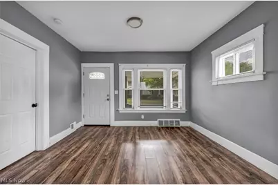 10103 Lamontier Avenue, Loveland, OH 44104 - Photo 8