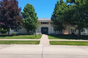 6 Meadowlawn Dr, Mentor, OH 44060 - Photo 2